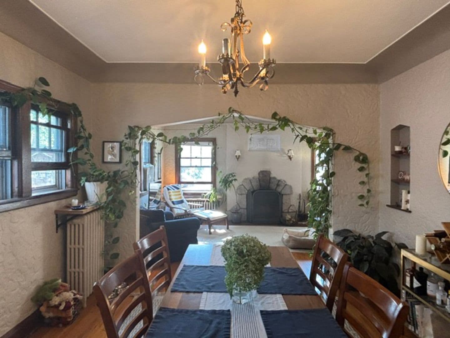 Minneapolis Apartment: 3535-3537 Harriet Ave