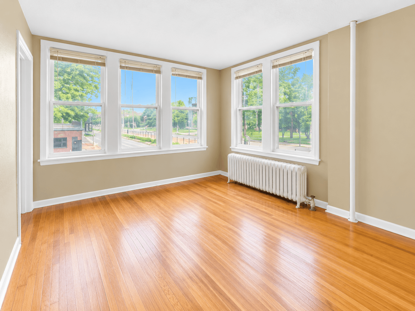 Saint Paul Apartment: 478 Herschel St.