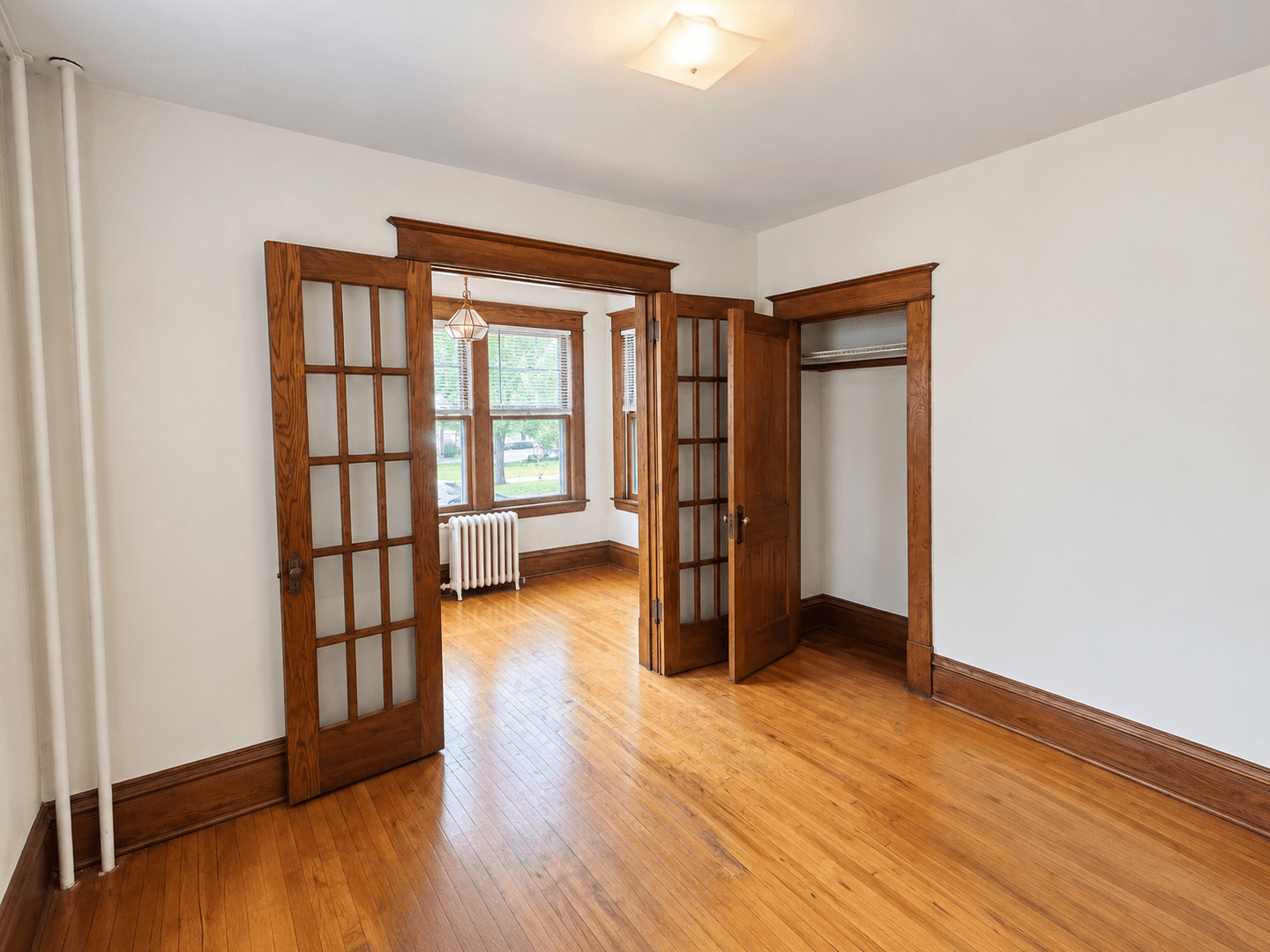 Saint Paul Apartment: 702 Holly Ave