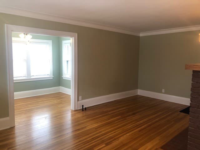 Saint Paul Apartment: 1135-1137 Goodrich Ave