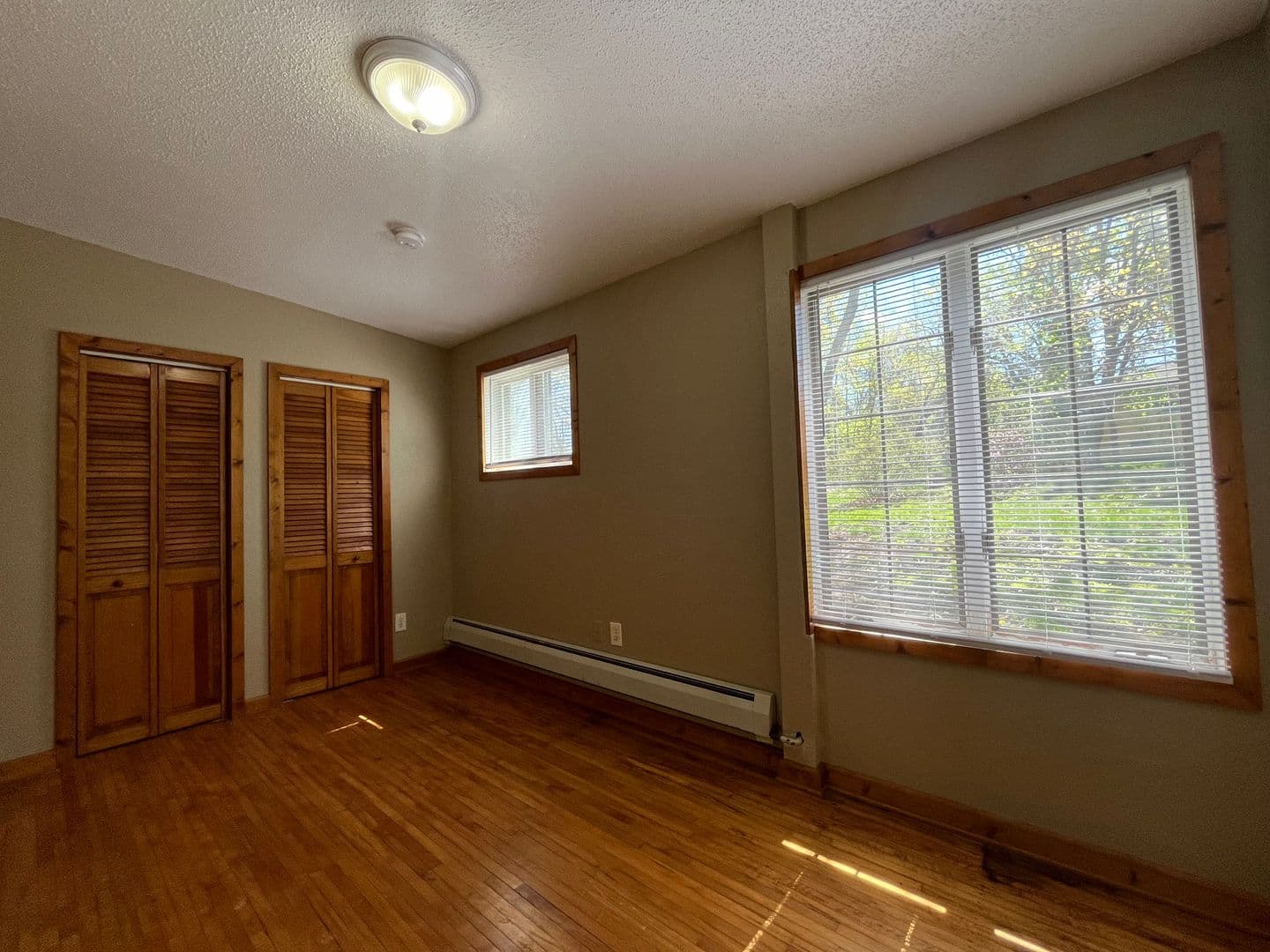 Mahtomedi Apartment: 1251 Mahtomedi Ave