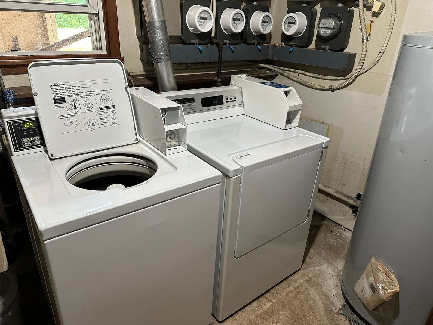 Newport Apartment: 650 4th St