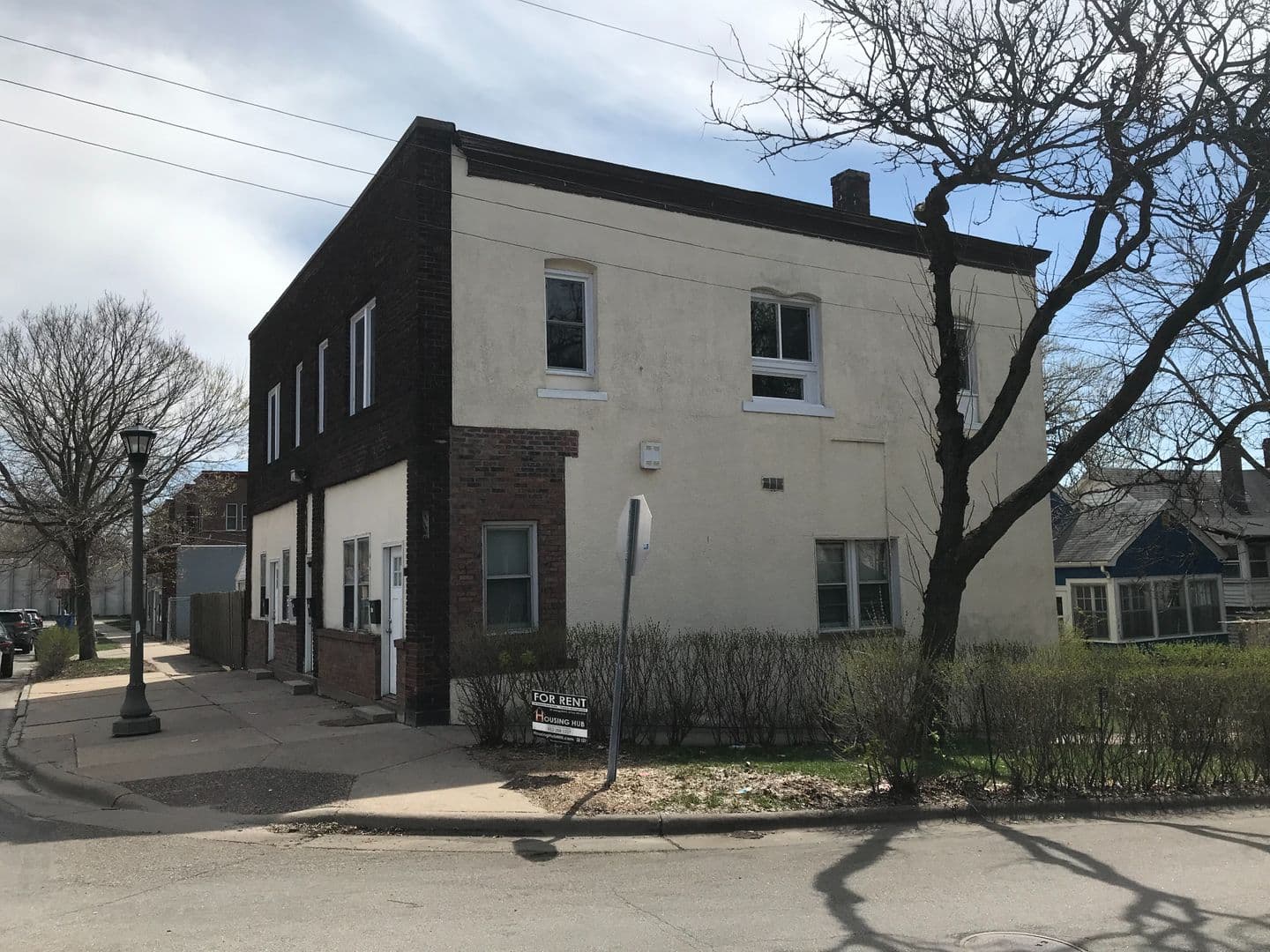 Saint Paul Apartment: 217-219 Bates Ave