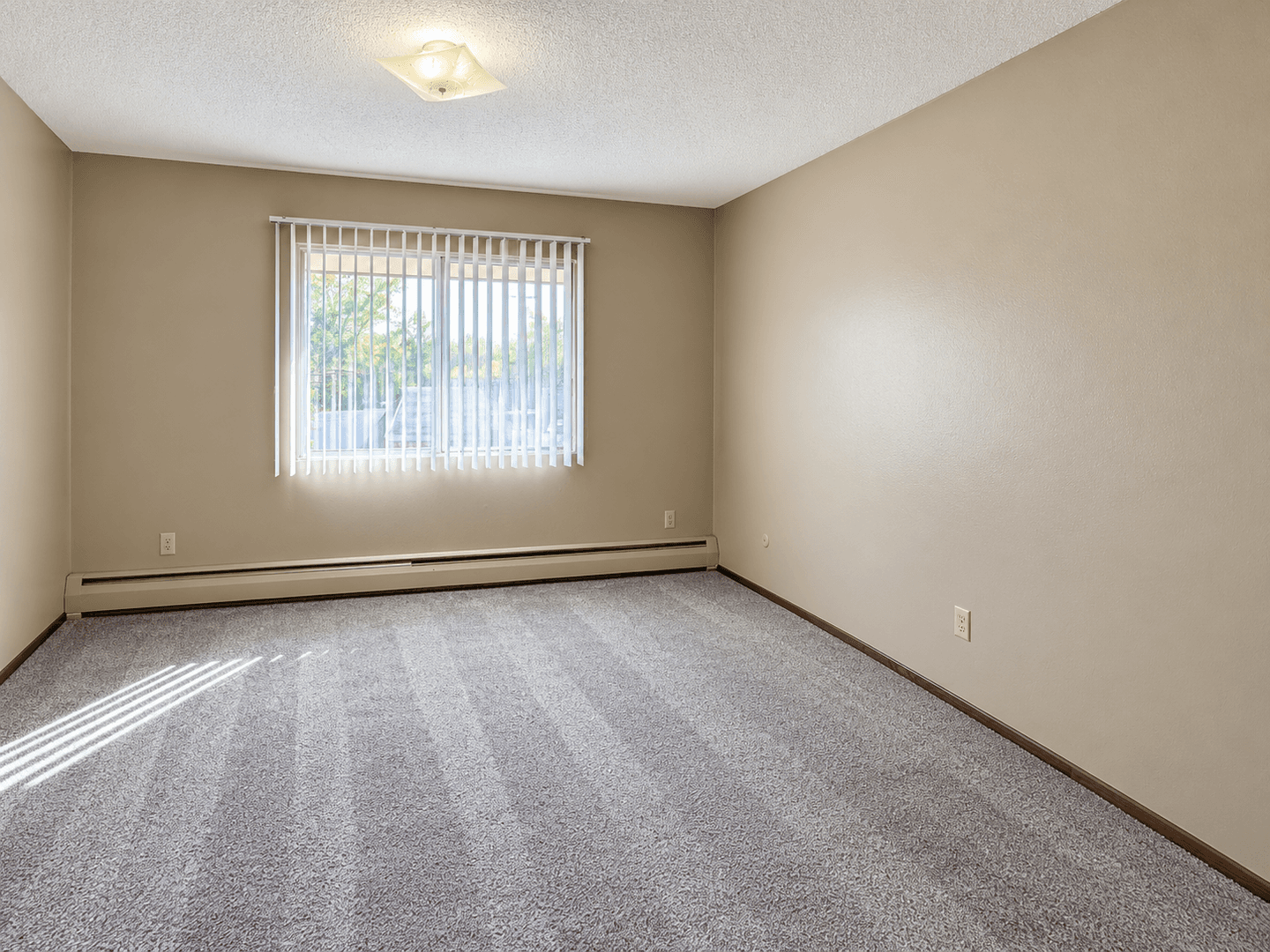 Saint Paul Apartment: 41 Arlington Ave West