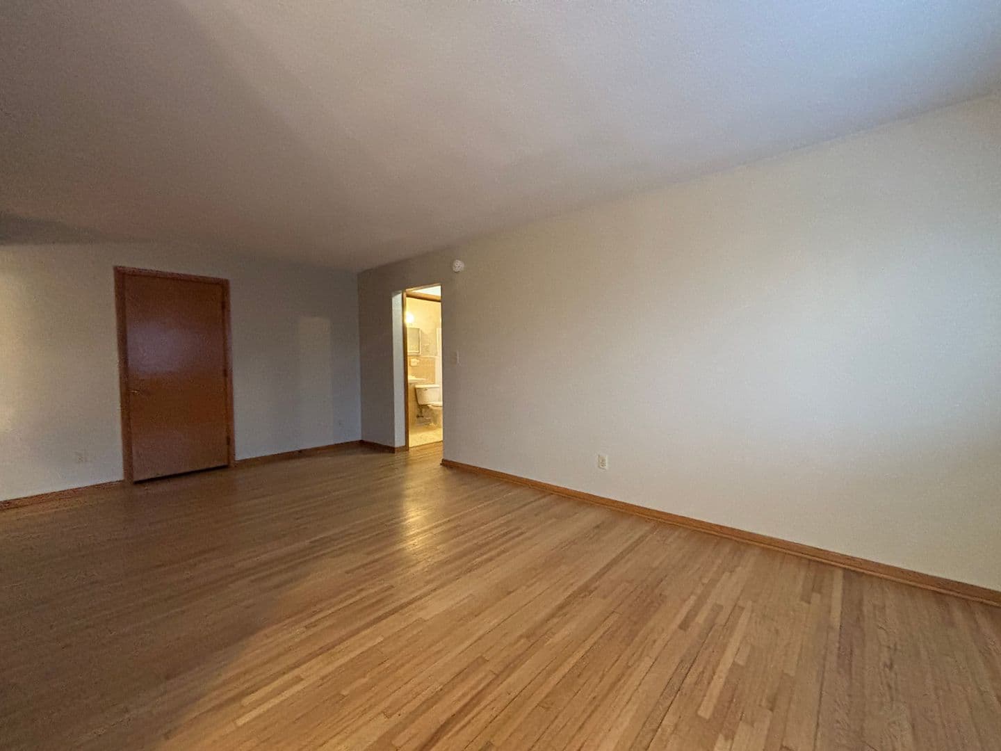 Saint Paul Apartment: 984 Van Buren Ave