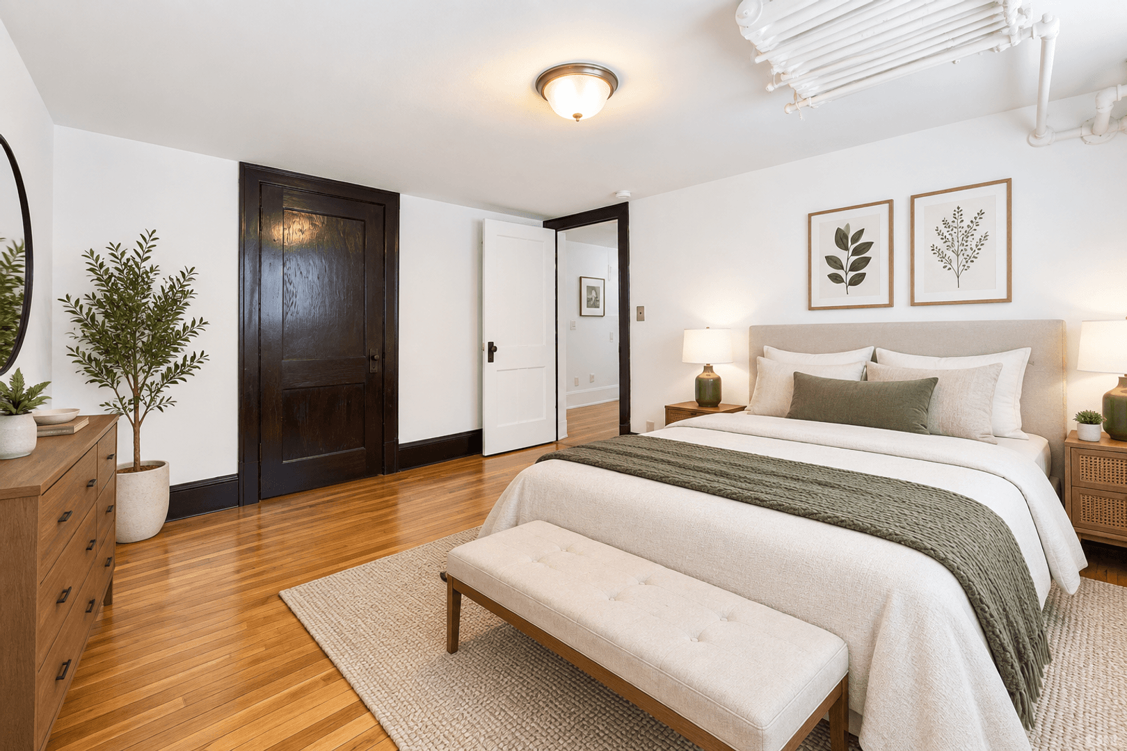 Saint Paul Apartment: 1091 Goodrich Ave
