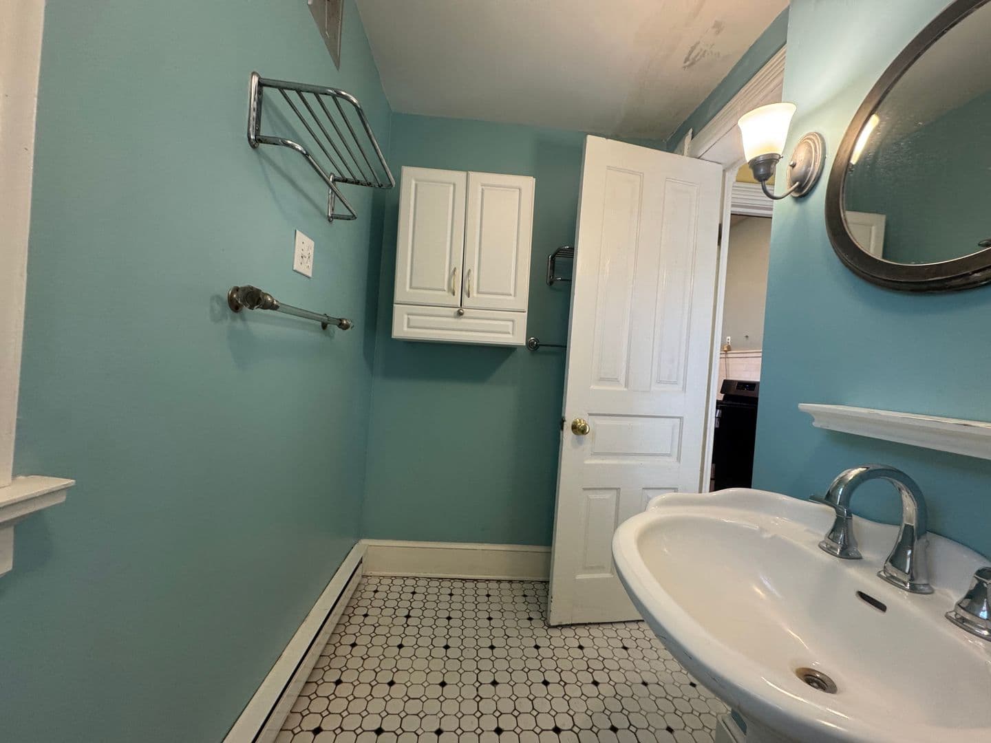 Minneapolis Apartment: 2526 Polk St NE