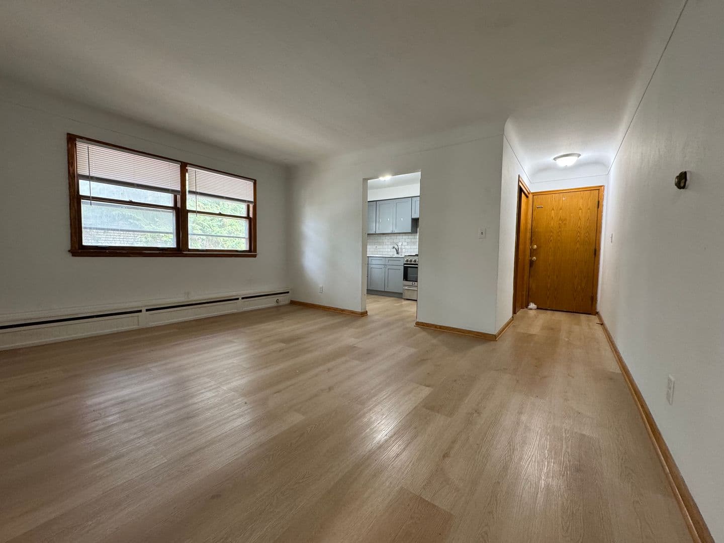 Saint Paul Apartment: 616 Ivy Ave E