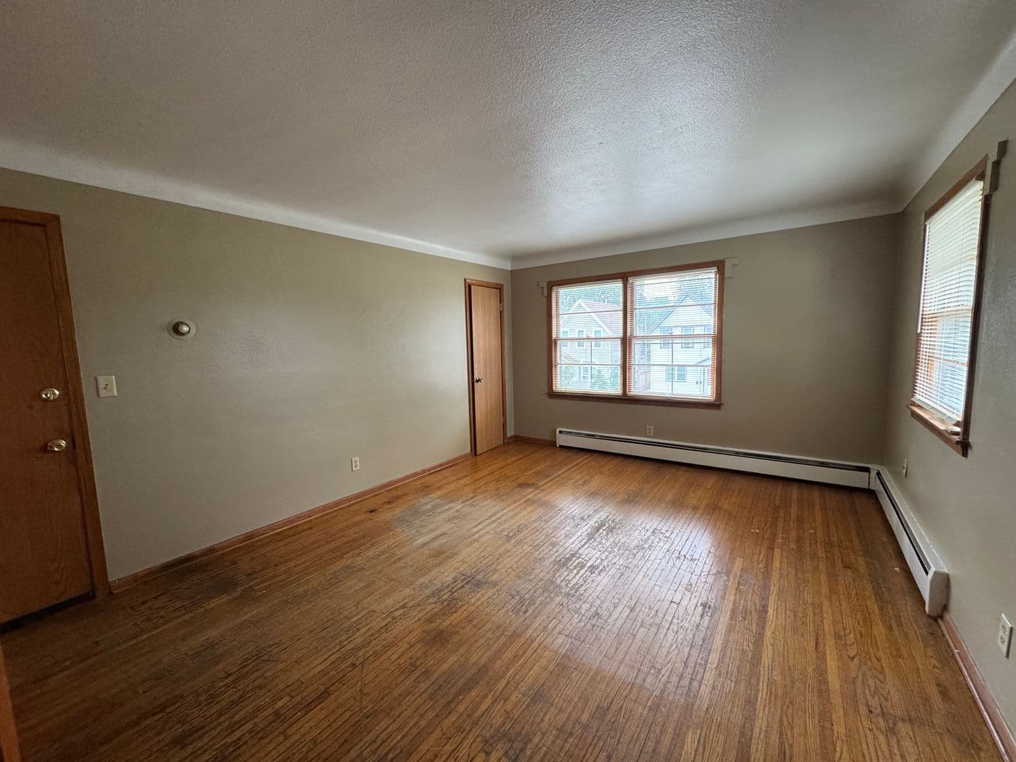 Saint Paul Apartment: 1360 Payne Ave