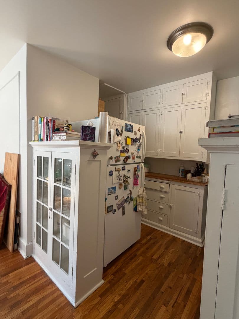 Saint Paul Apartment: 1962 Grand Ave