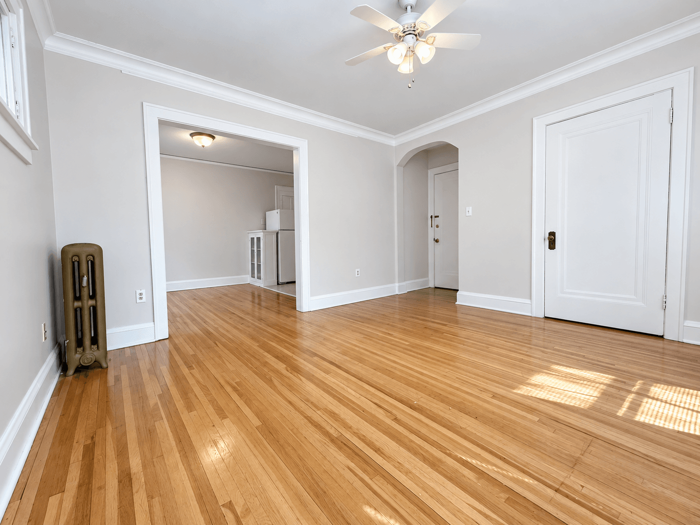 Saint Paul Apartment: 935 Goodrich Ave