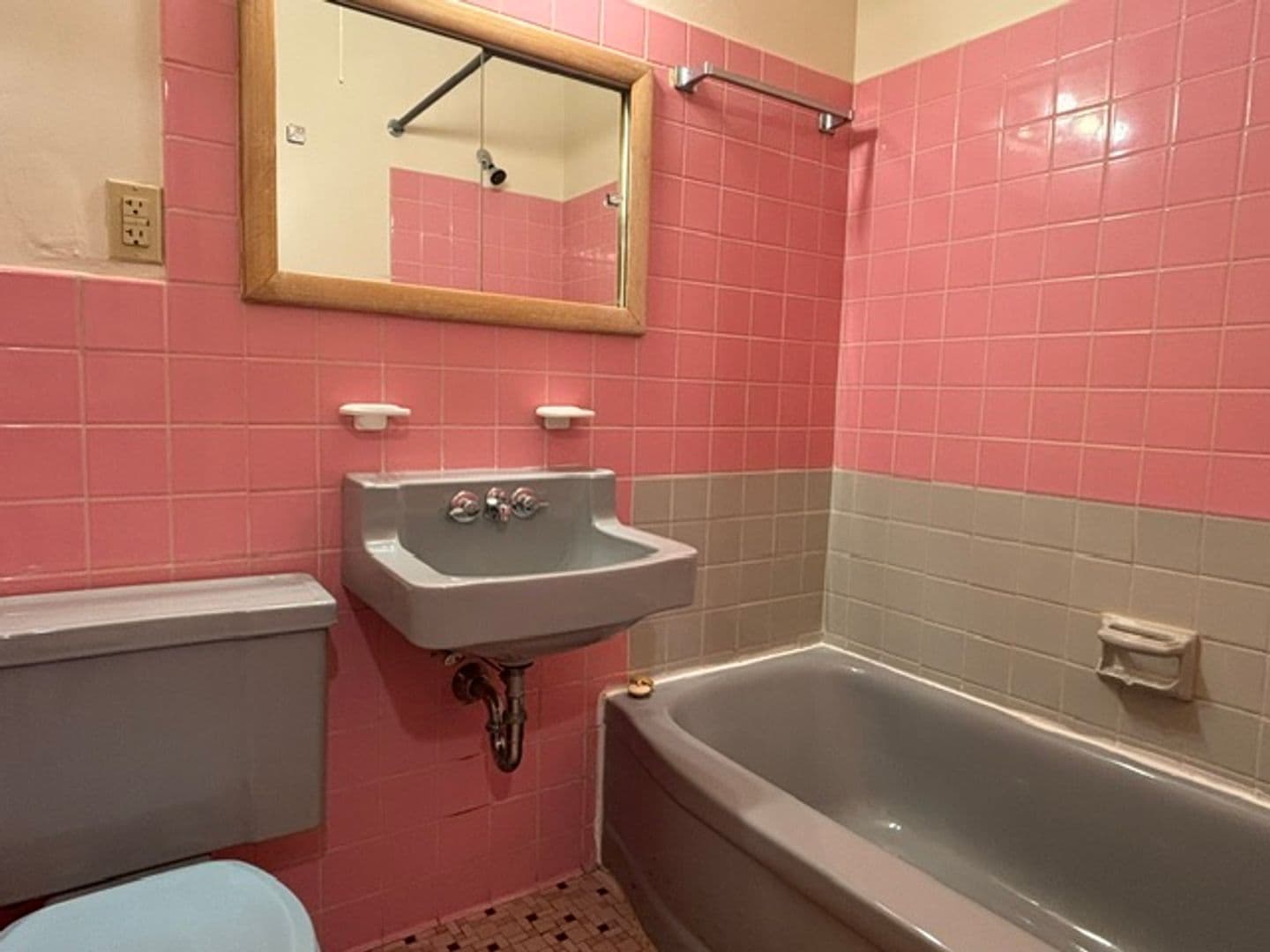 Minneapolis Apartment: 4351 Drew Ave South