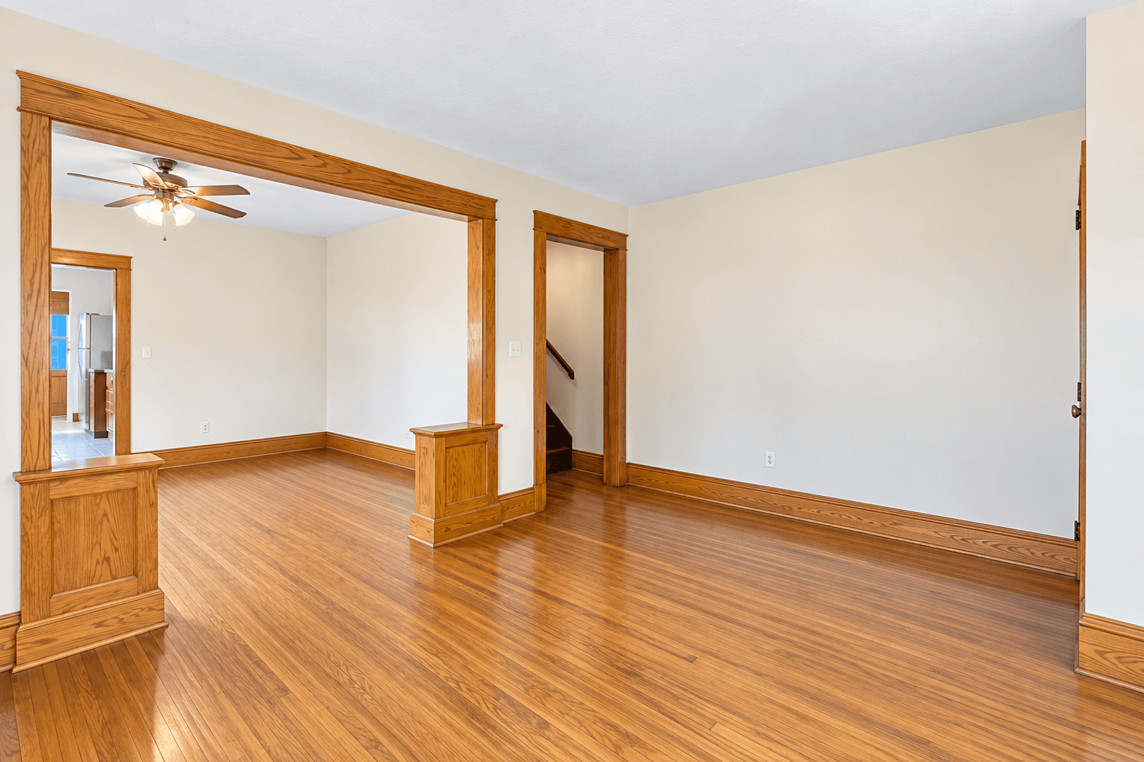 Saint Paul Apartment: 1607-1609 Van Buren Ave