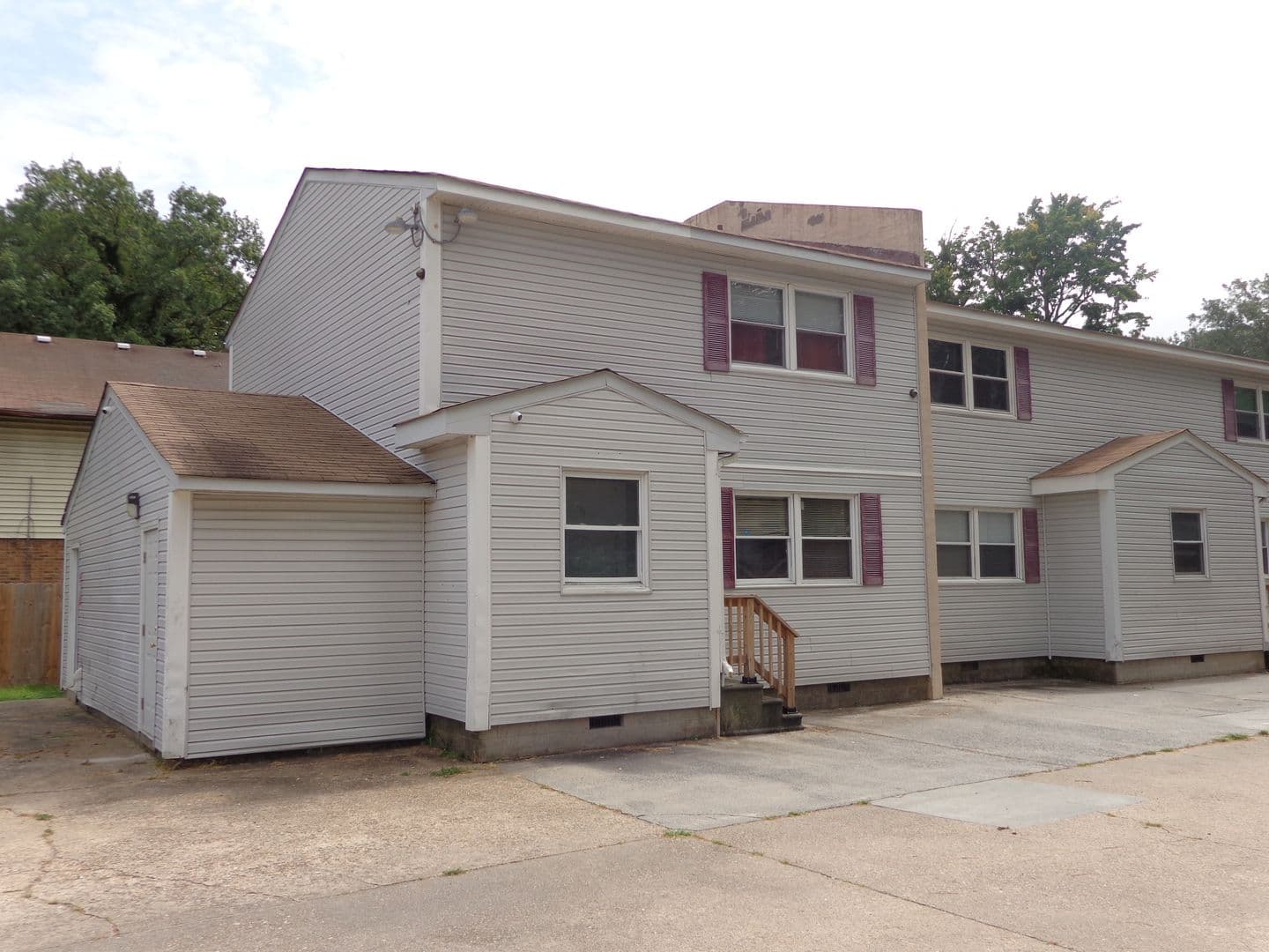 Norfolk Apartment: 1428 Picadilly Street