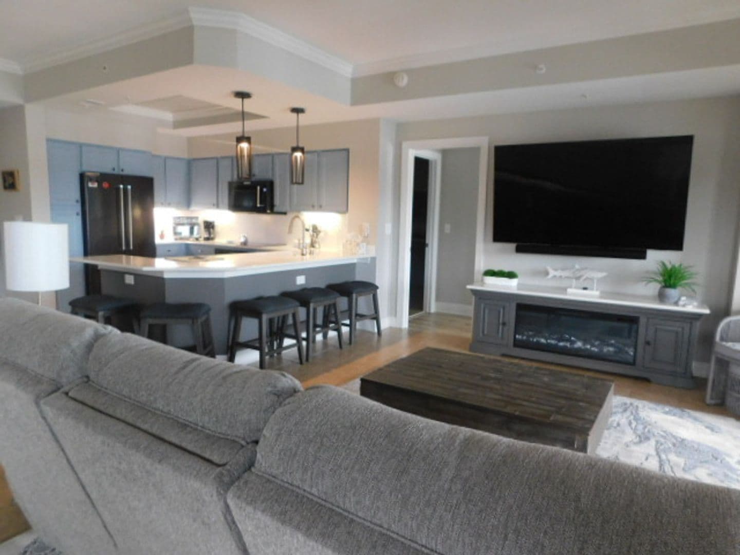 Hilton Head Condo: 9 Shelter Cove Lane, 302-A Main Sail
