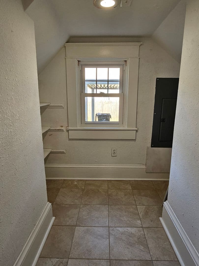 Norfolk House: 1812 Canton Avenue