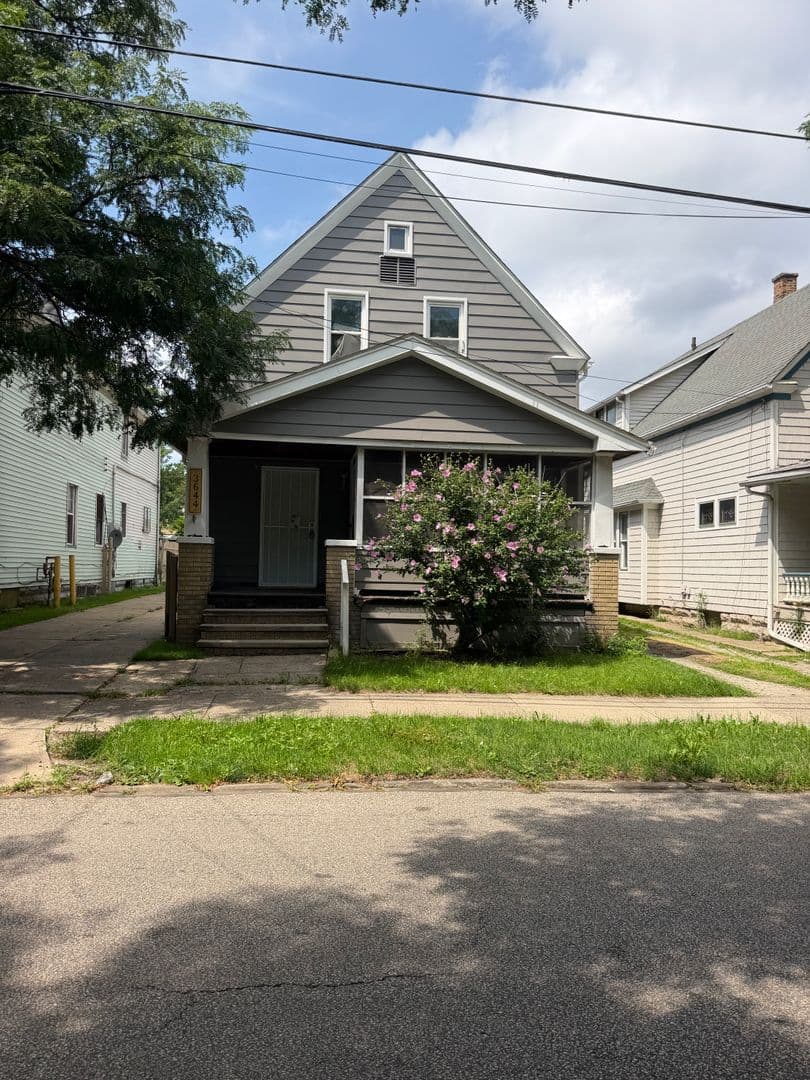 Cleveland House: 3644 W. 47th St