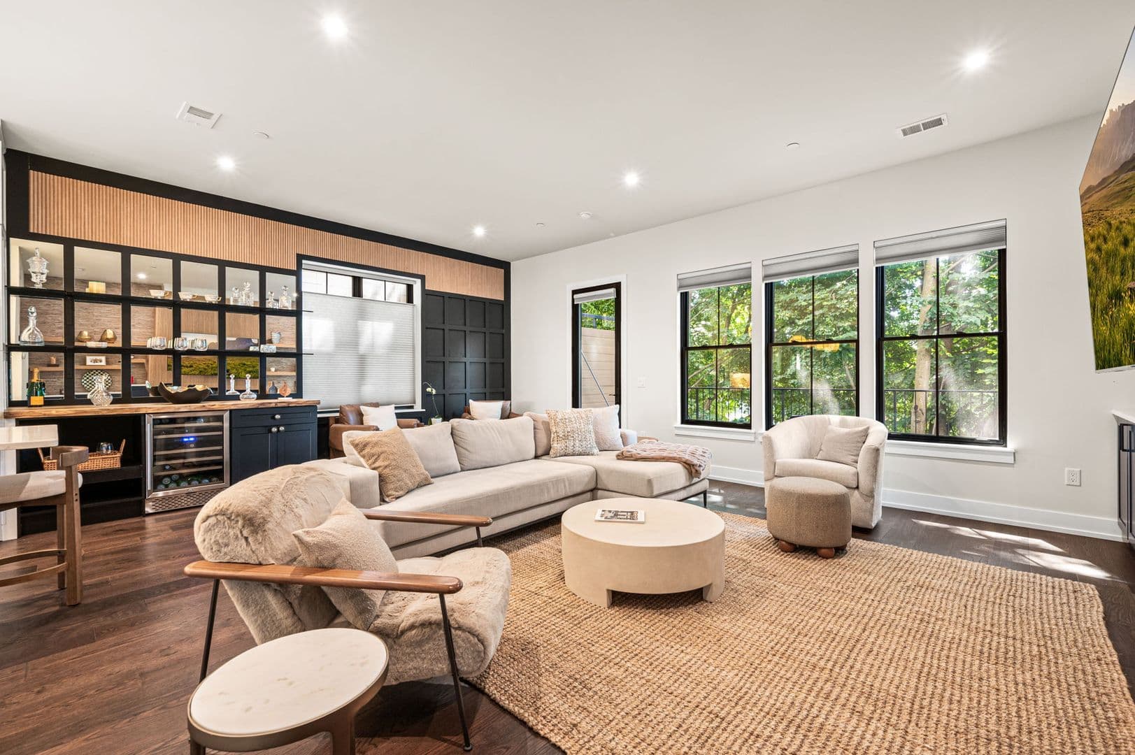 Philadelphia House: 206 Kalos Street