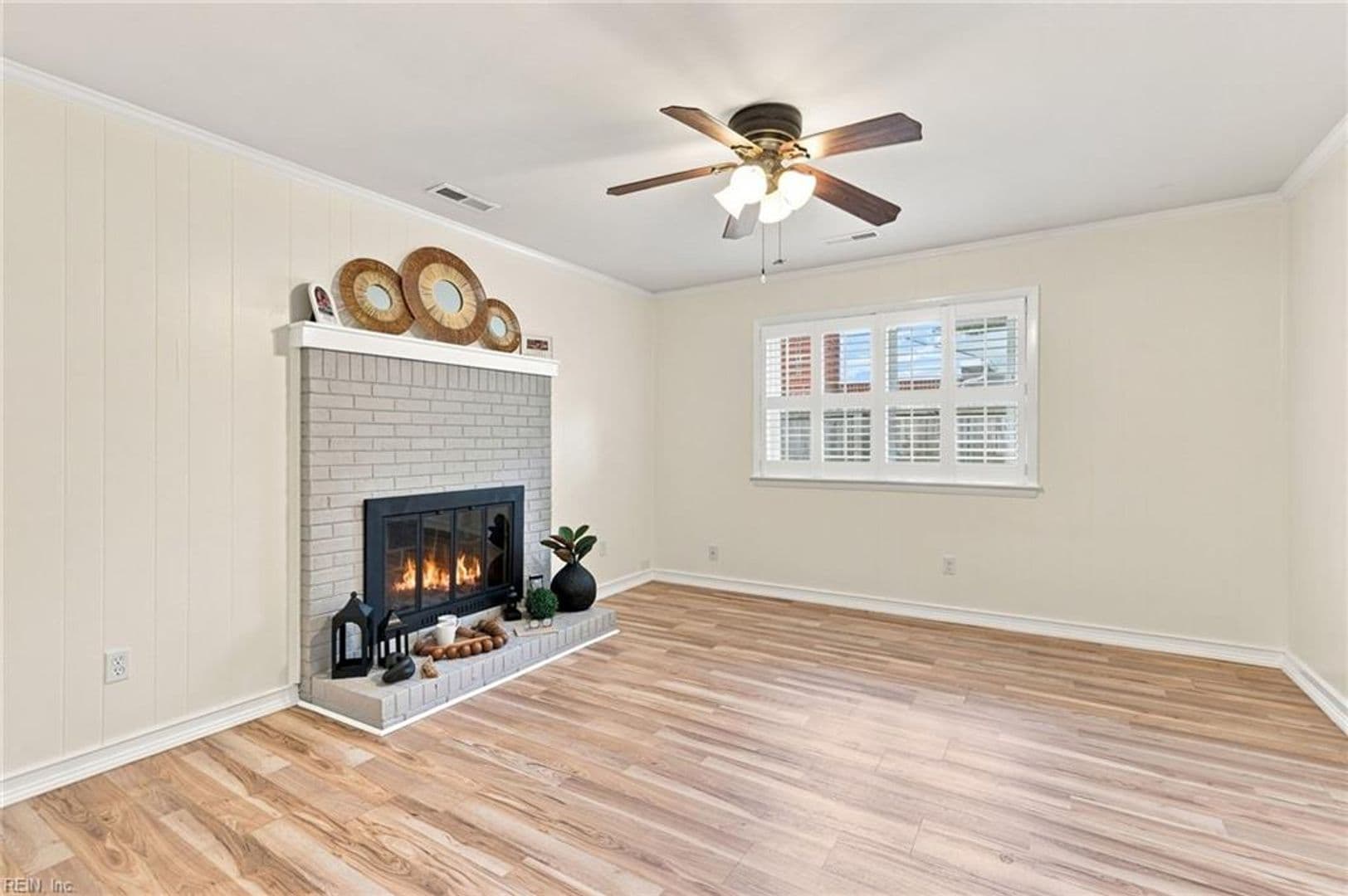 Virginia Beach House: 401 Moorland Drive