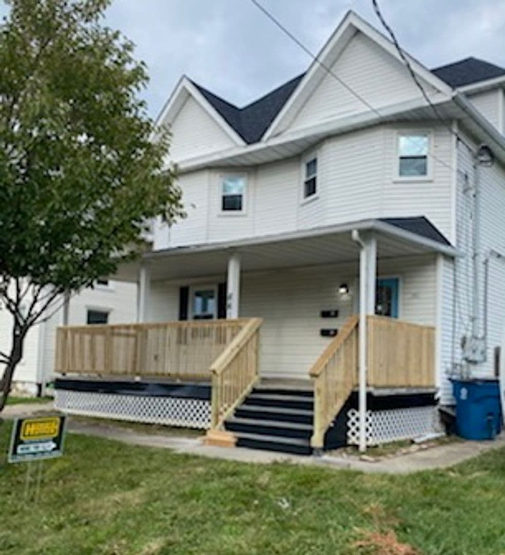 Lorain Apartment: 661 Washington Avenue