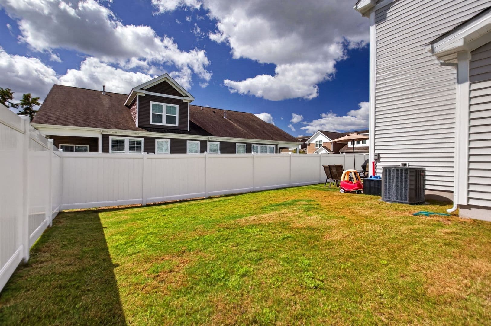 Chesapeake House: 913 Brenner