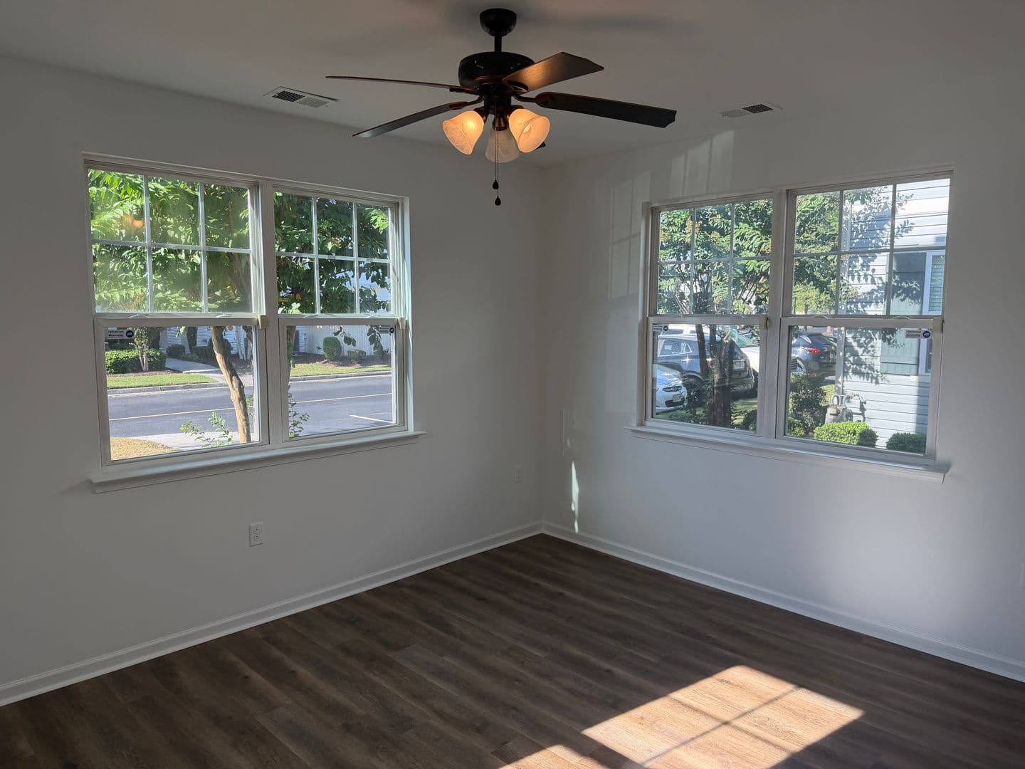 Chesapeake Townhome: 1440 Rollesby Way