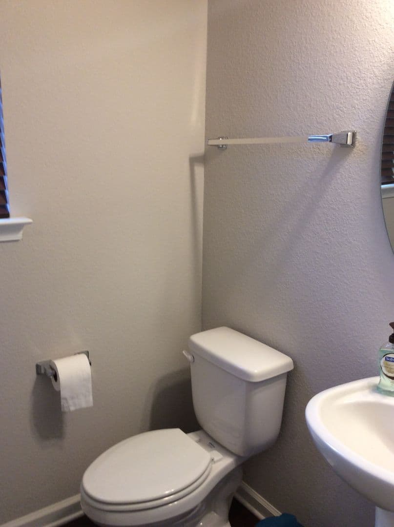 Williamsburg Townhome: 401 Prosperity Court