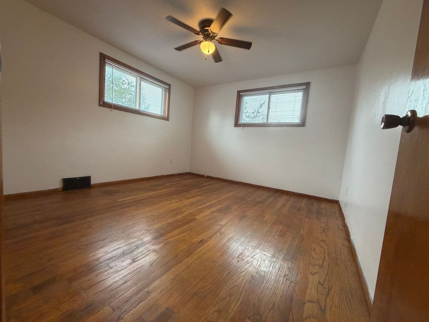Garfield Heights Apartment: 10024 McCracken Avenue