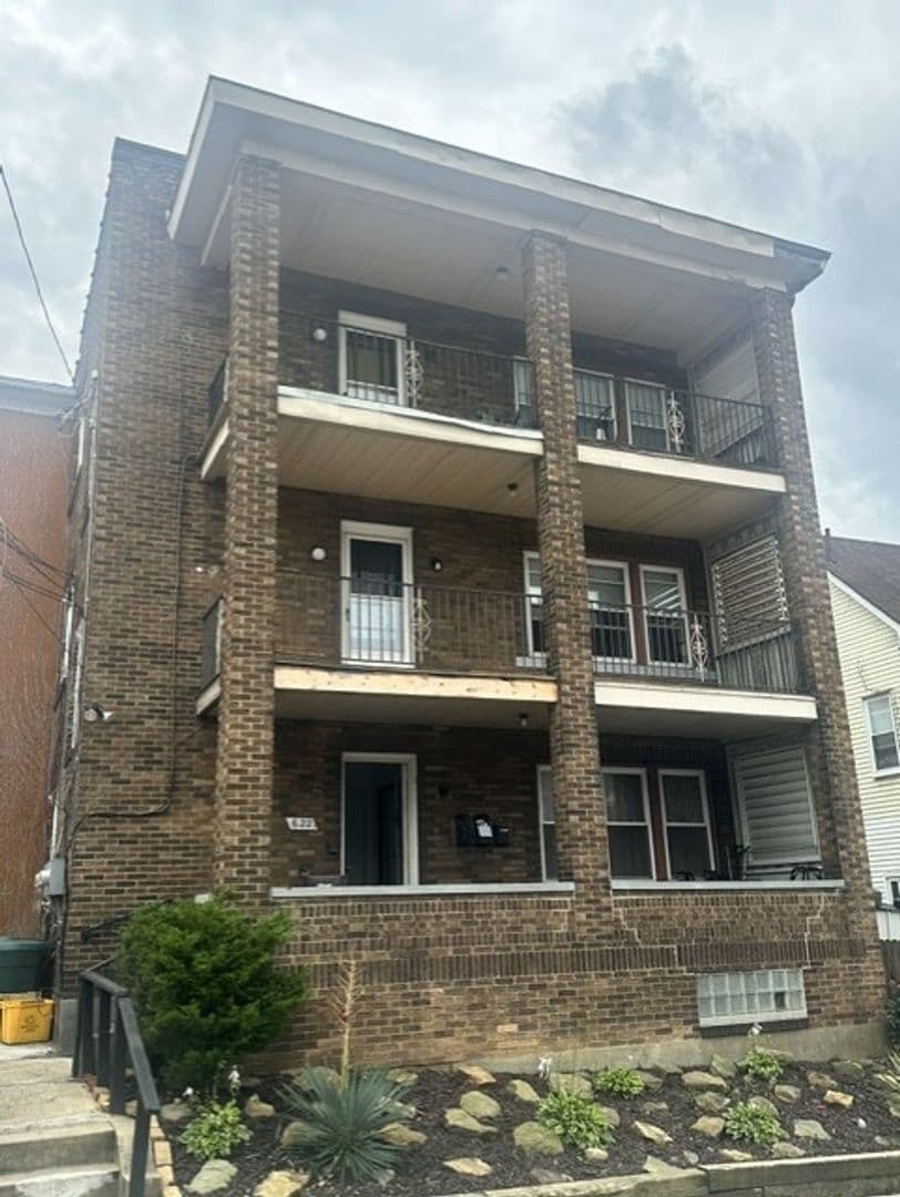 Homestead Condo: 622 E. 14th Avenue Unit 2