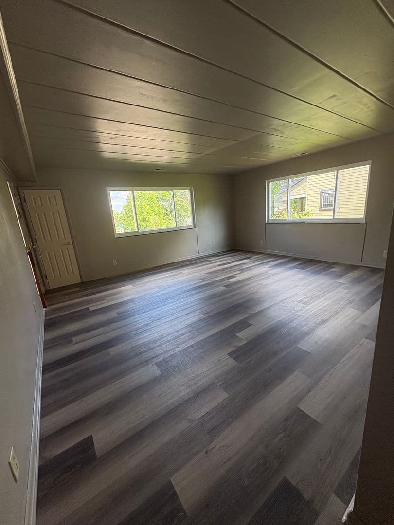 Dayton Apartment: 623 Clifton Drive - Unit A