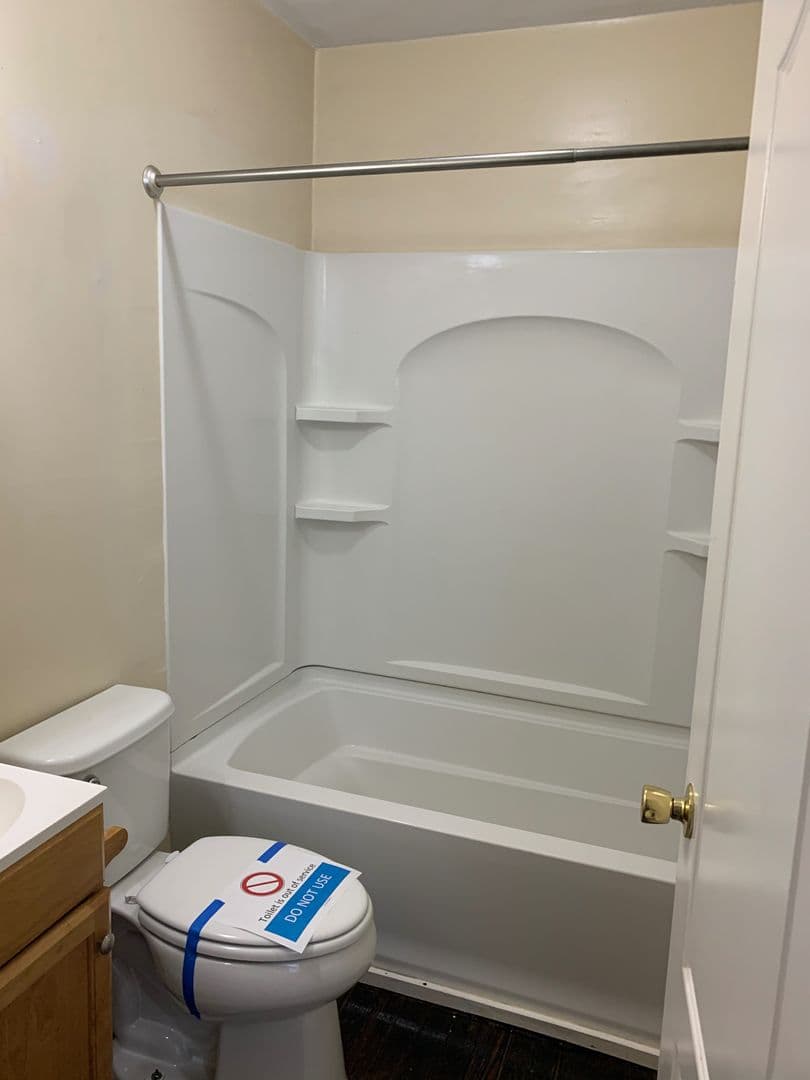 Roanoke Apartment: 1414 Chapman Avenue SW