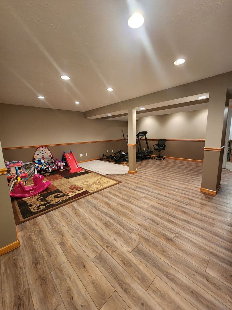Avon House: 3288 Beech Lane