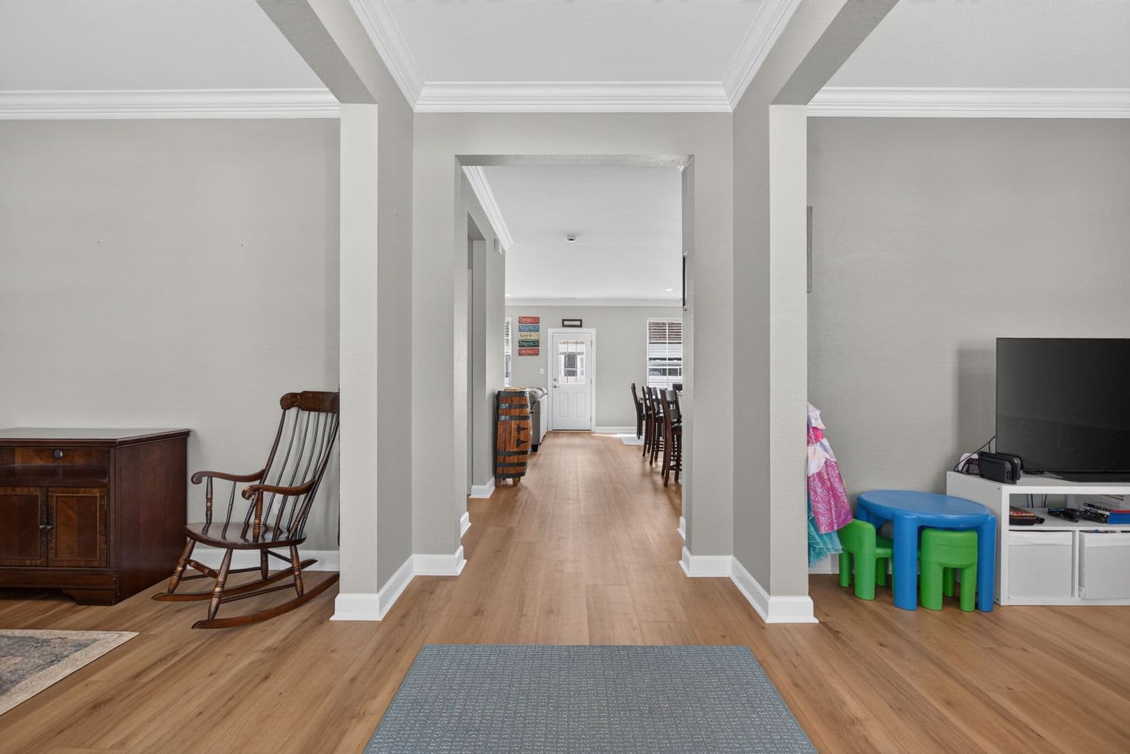 Chesapeake House: 913 Brenner