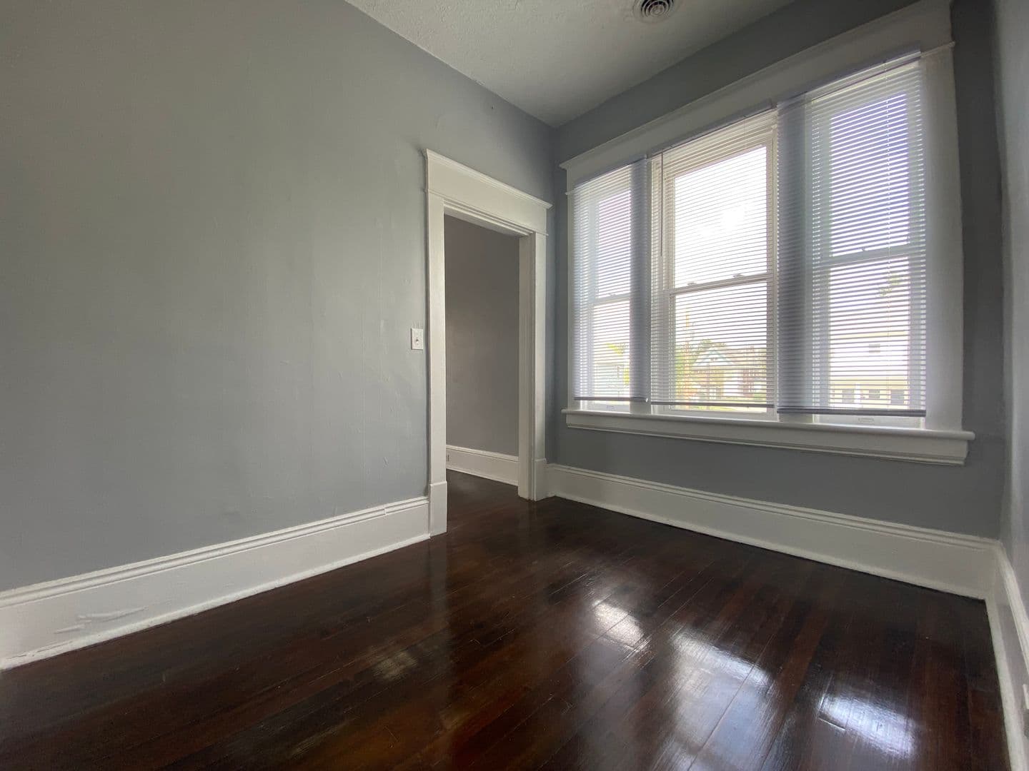 Roanoke Apartment: 1334 Chapman Avenue SW