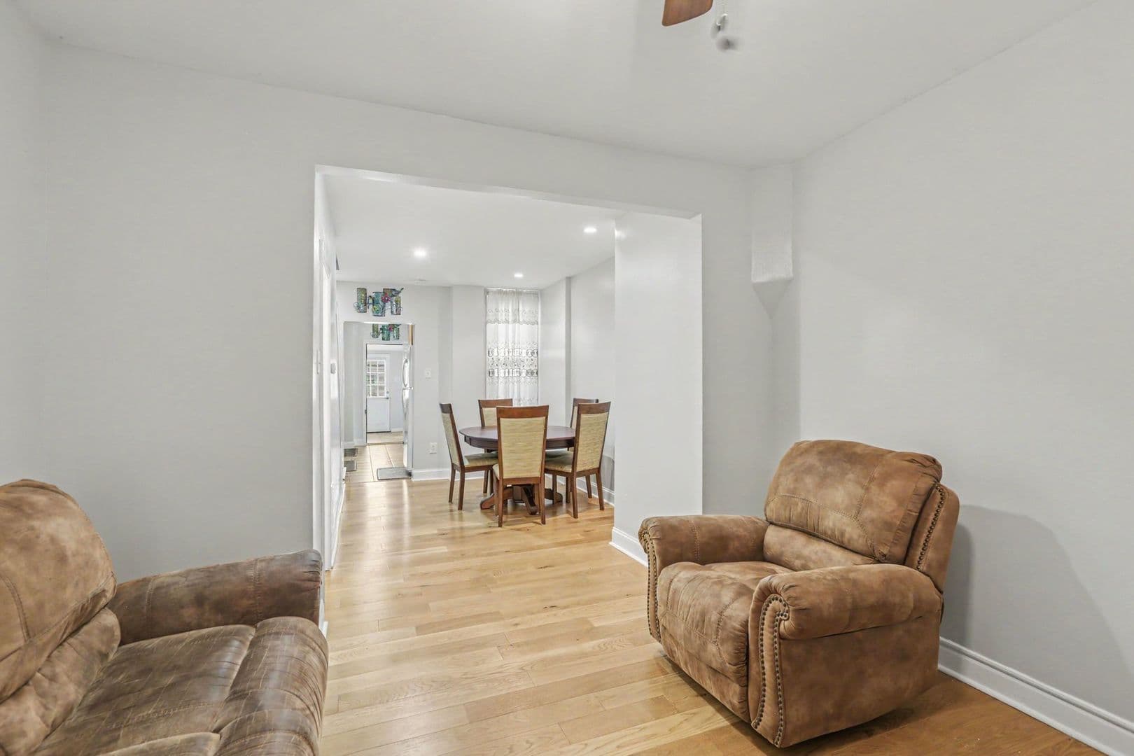 Harrisburg House: 2105 Greenwood St