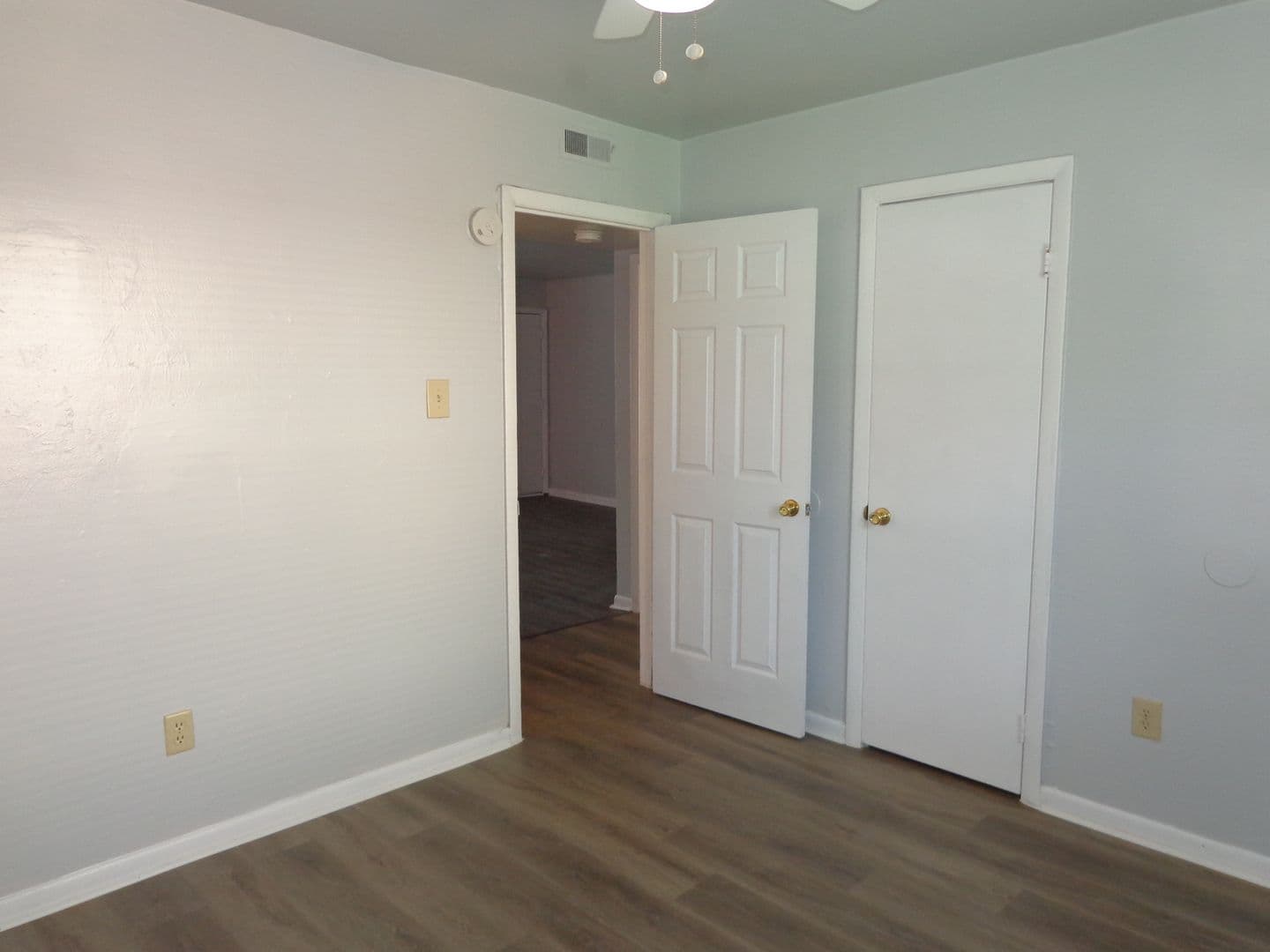Norfolk Apartment: 1428 Picadilly Street
