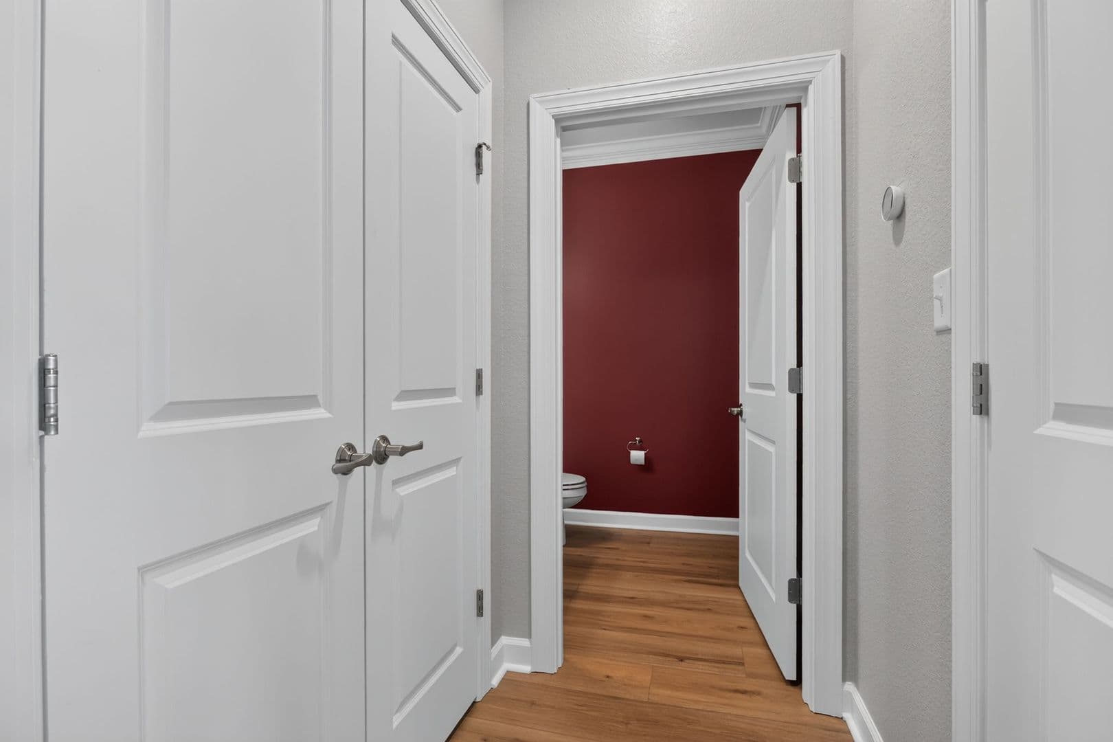 Chesapeake House: 913 Brenner