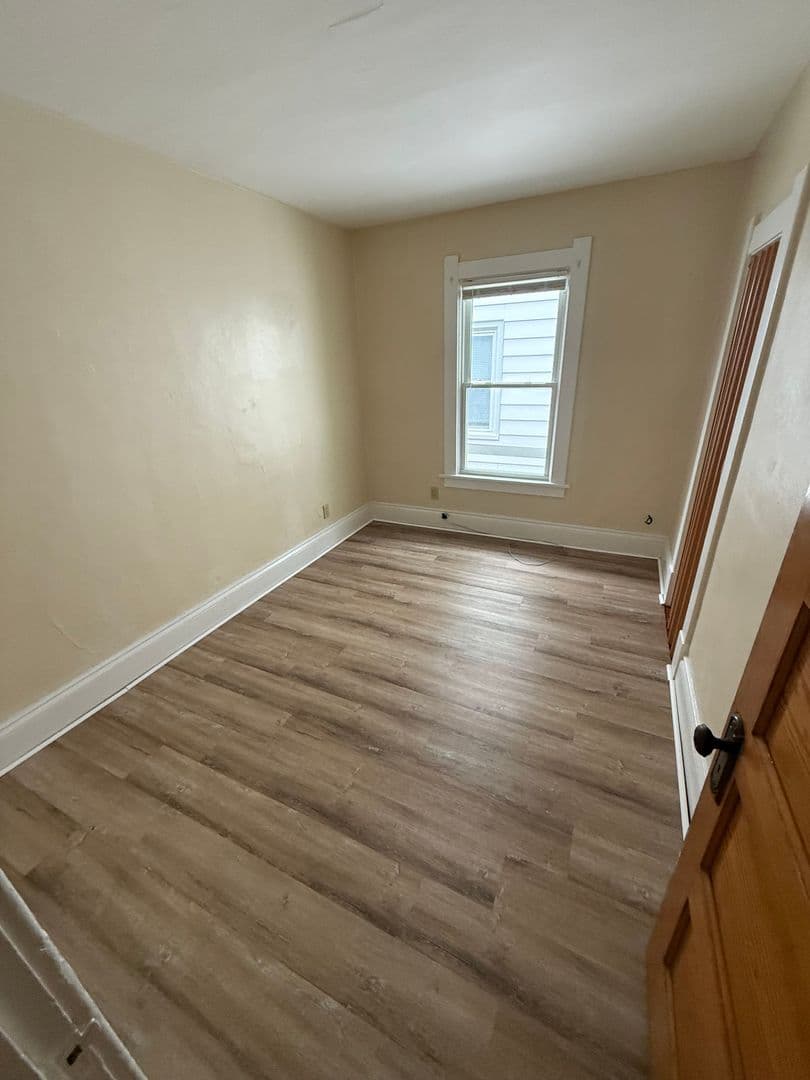 Toledo House: 3615 Hoiles Avenue