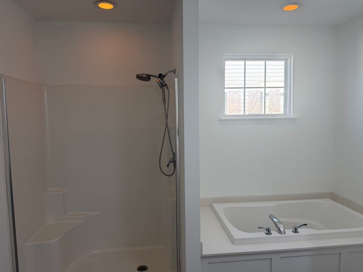 Chesapeake Townhome: 1440 Rollesby Way