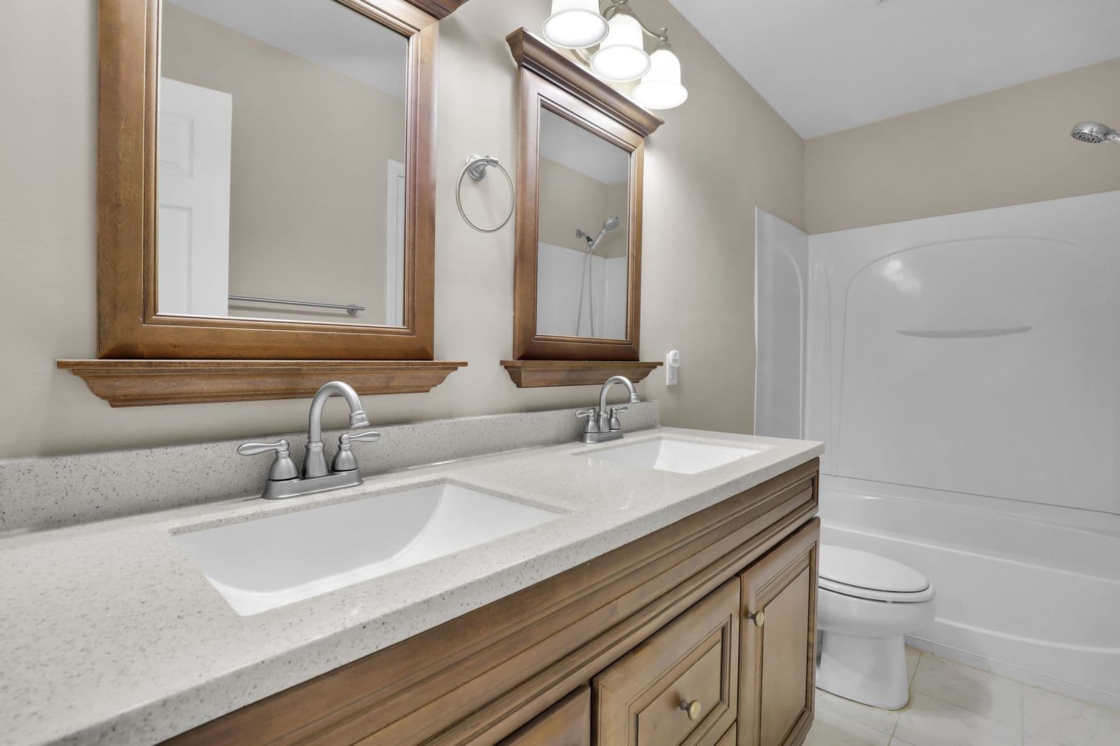 Bluffton House: 230 North Circle