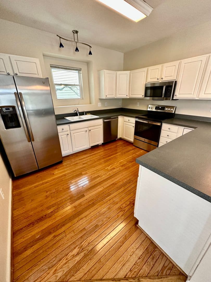 Virginia Beach House: 3724 Surry Road