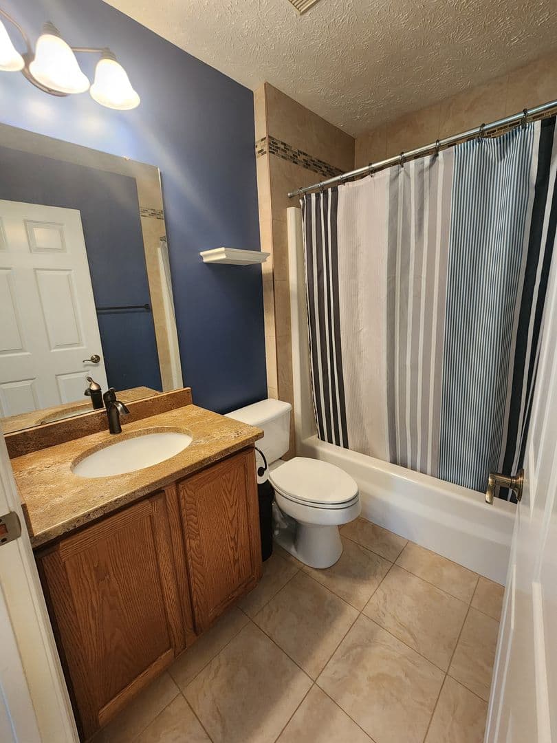Avon House: 3288 Beech Lane