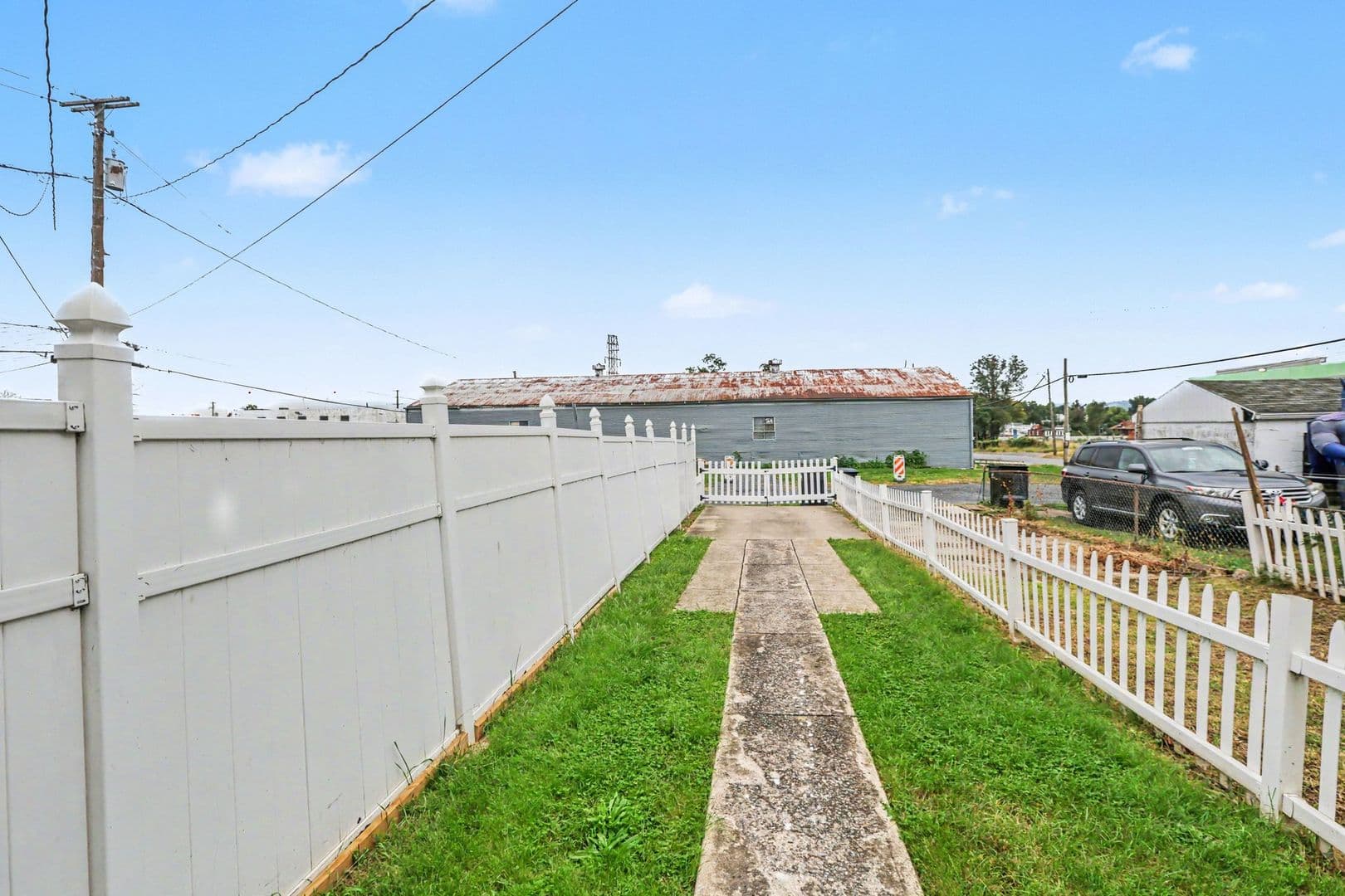 Harrisburg House: 2105 Greenwood St