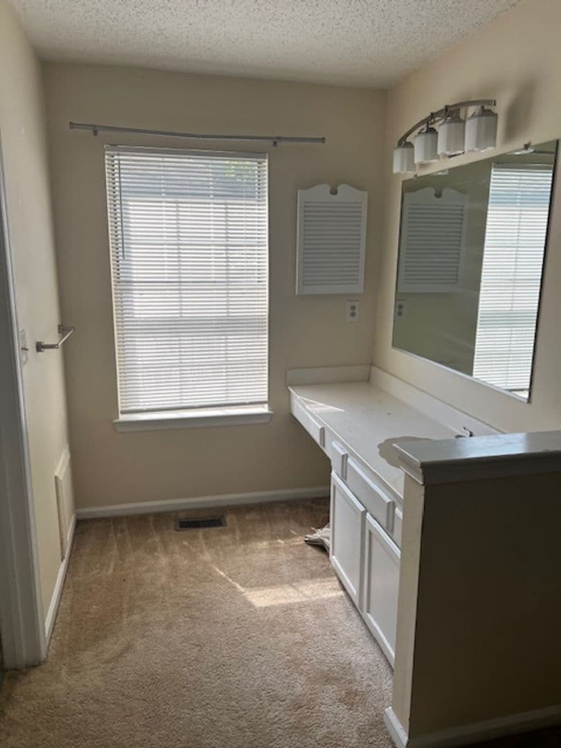 Virginia Beach House: 310 Ferdinand Circle