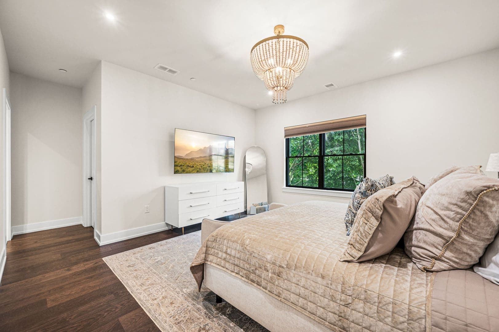 Philadelphia House: 206 Kalos Street