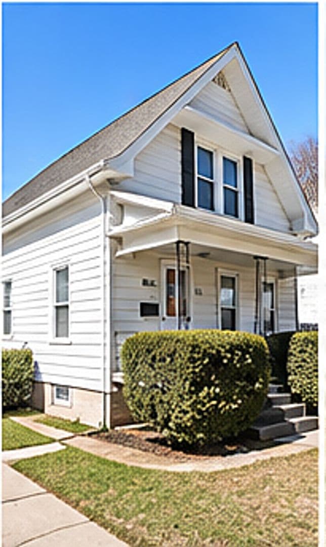 Toledo House: 3615 Hoiles Avenue