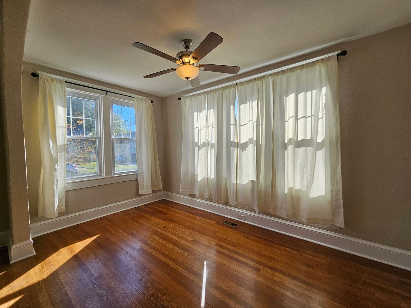 Norfolk House: 1812 Canton Avenue
