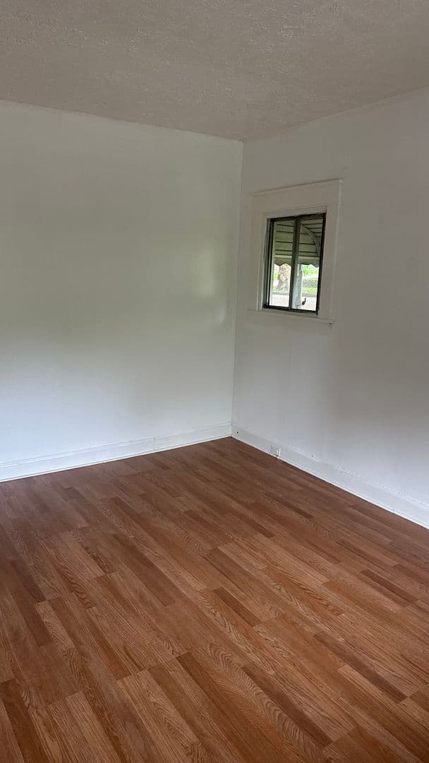 Akron House: 1020 5th Avenue