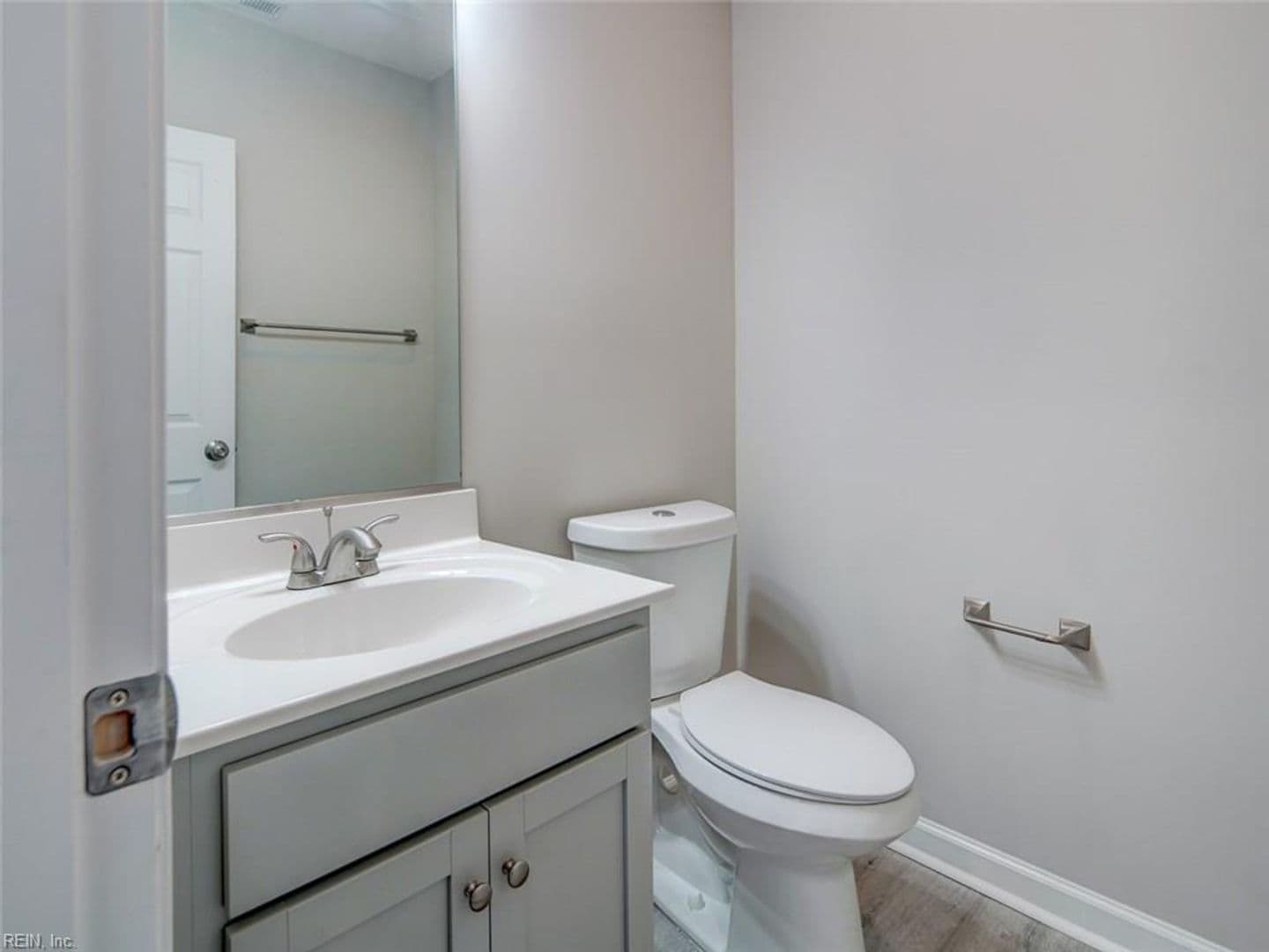 Norfolk House: 8218 Tidewater Drive