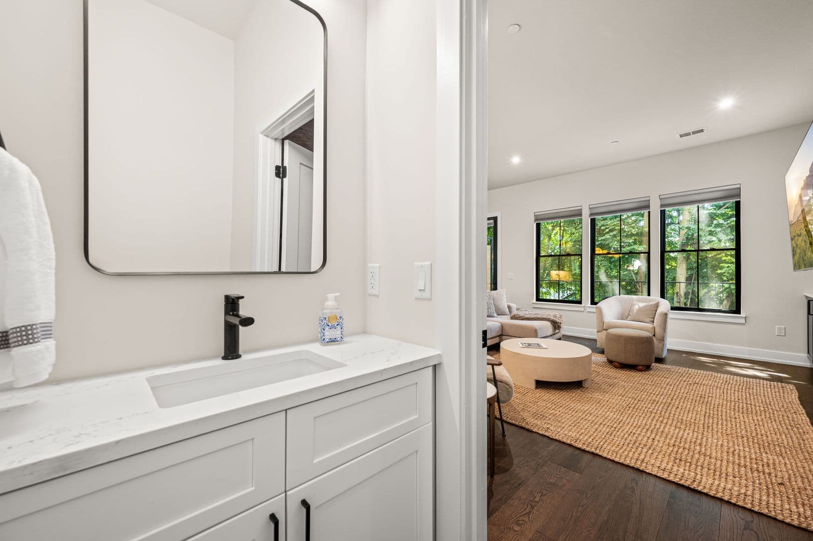 Philadelphia House: 206 Kalos Street